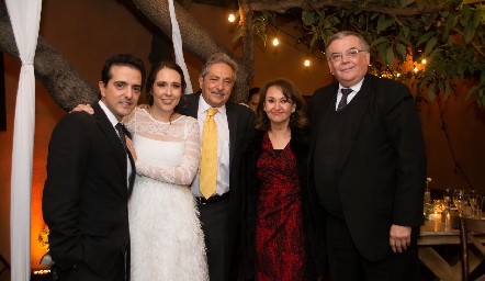 Luis Fernando Lárraga, María Canales, José Canales, Perla Salazar de Canales y Jacinto Lárraga.
