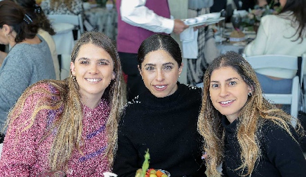  Ana Sofía Solana, Ana Karen Ibarra y Conchita Sthal.