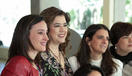 Marifer, Cristina, Daniela y Pita Galán.