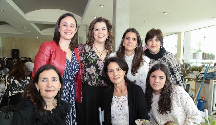 Marifer del Castillo, Kinkis Galán, Daniela Rivero, Pita Retes, Marcela Valle, Vicky Fernández y Daniela Galán.