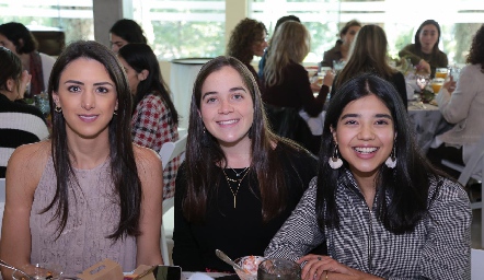  Catalina Abud, María Meade e Isabel Maza.