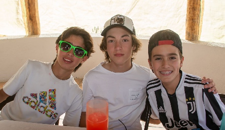  Joaquín González, Mauricio Pizzuto y Mauricio Alcalde.