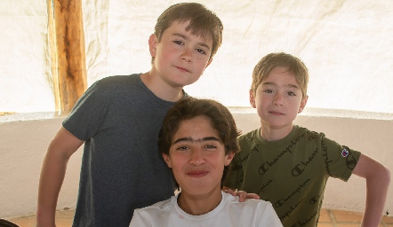  Paulo Azcona, Joaquín González y Fernando Azcona.