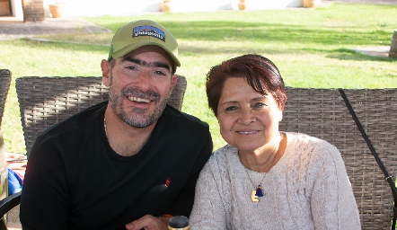  Manuel González y Elsa Beltrán de Félix.