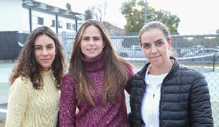  Irasema Abud, Mariana Velasco y Rocío Muriel.