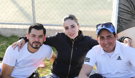  Omar Longoria, Carla Cadena y Alejandro Pizarro.