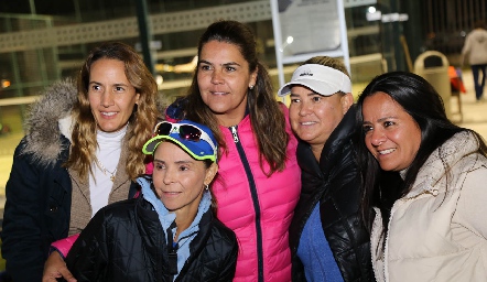  Cristina Ortiz, Lupita Mercado, Gaby Díaz Infante, Daniela Benavente y Sindhy Gutiérrez.