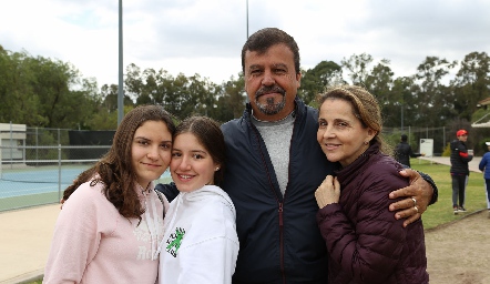  Luciana Urías, Anna Astrid Delgado, Héctor Gómez y Anabel Gaviño.