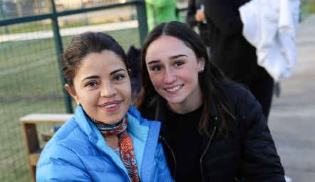  Mari Lupe Córdova y Gaby Hinojosa.