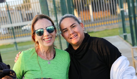  Gabriela Mercado y Daniela Benavente .