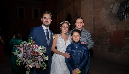  Sebastián Villasana, Ale, Mateo y Paolo Ascanio.