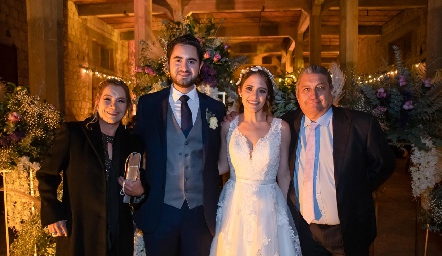  Rocío López, Sebastián Villasana, Ale Ascanio y César Manzanilla.