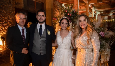  Fernando del Pozo, Sebastián Villasana, Ale Ascanio y Gabriela Serment.