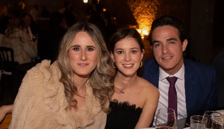  Anna Ortuño, Regina Mendizábal y Alejandro Mena.