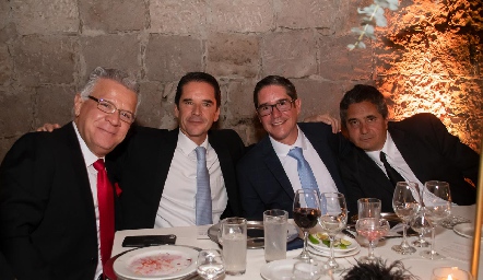  Paquín González, Miguel Álvarez, Ricardo Álvarez y Gerardo Rodríguez.