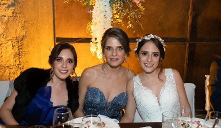  Sofía Ascanio, Rosy Rodríguez y Ale Ascanio .