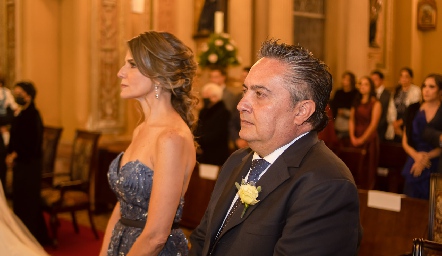  Rosy Rodríguez y Manuel Ascanio, papás de la novia.
