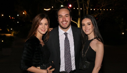  Regina Mendizábal, Eduardo González y Montse Elourdy.