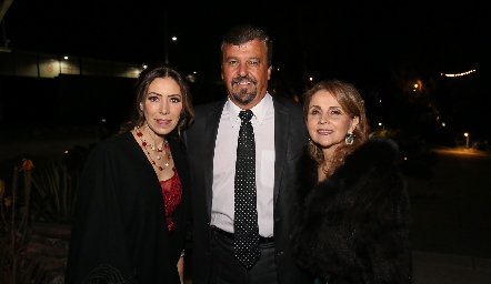  Anna Astrid Navarro, Héctor Gómez y Anabel Gaviño.