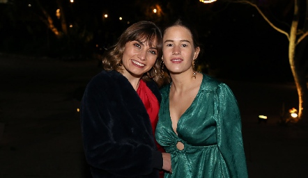  Ana Sofía Rodríguez y Montserrat Barral.