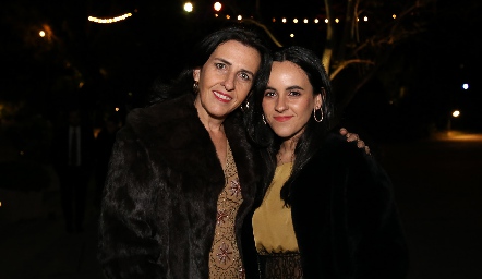   Montserrat Gómez y Cecilia García.
