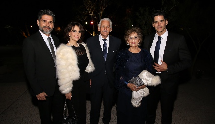  Manuel Rodríguez, Cali Guerra, Manuel Rodríguez, Rosa María Álvarez y Eduardo Rodríguez.
