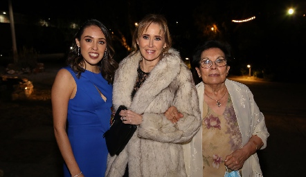  Paola Ascanio, Sandra Revilla y Tere Ascanio.