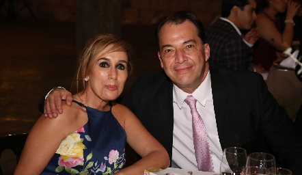  María Elena Ávila y Eduardo González.
