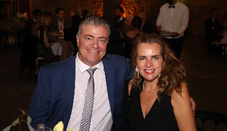 Roberto Lozano y Patricia del Bosque.