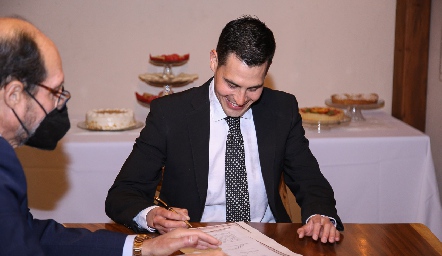  Tito Fernández.