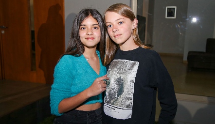  Sofia Anguiano y Anabella Mercado.