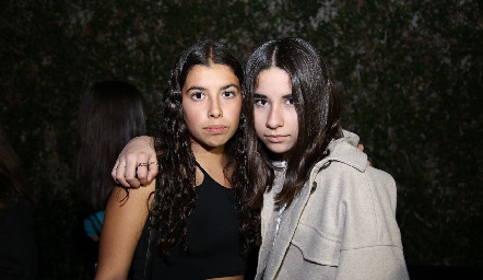  Isa Algara y Romina Enríquez.