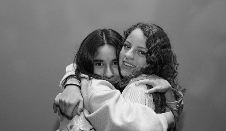  Romina Enríquez y Melissa Martínez.