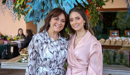  Alejandra Zulaica con su hija Nayelli Maya.