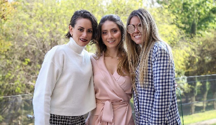  Paola Alberú, Nayelli Maya y Jocelyn Córdova.