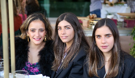  Isa Torres, Ana Lucía Díaz y Gaby Lambert.