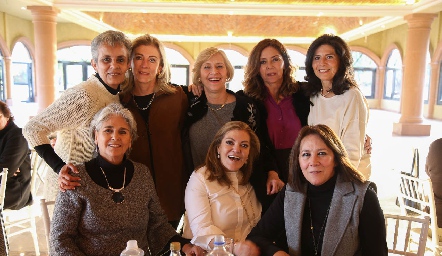  Cuata Aranda, Ana Meade, Lorena Morelos, Adriana Milán, Adriana Díaz de León, Gabriela Borbolla, Montse Lozano y Esther Medina.