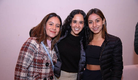 Karime Zamora, Fernanda Abud y Rebeca Zamora.