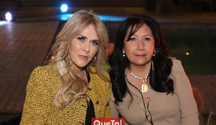  Eleida Sánchez y Leticia de Azcárate.