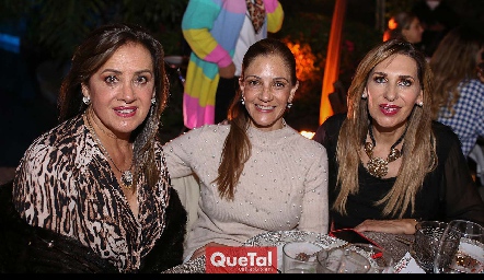  Oti Ruiz, Miriam Sandoval y Mónica Celis.