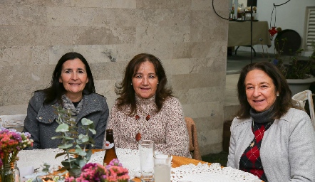  Marcela Valle, Rosa María Maza y Bertha Maza.