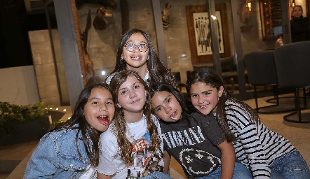  María Rodríguez, Maite Córdova, Mariana Lozano, Mari Jo Ramírez y María Matuk.