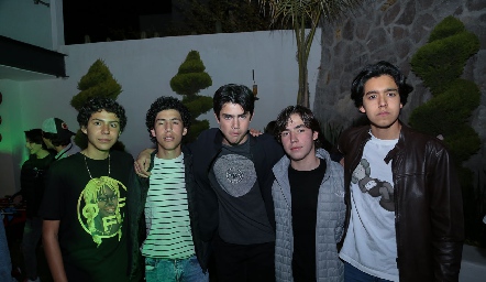  Diego Rocha, Alejandro Veloz, Santiago Valle, Mateo Ayala y Marcelo Rosillo.
