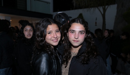  Sara Muñiz y Joanna Araiza.