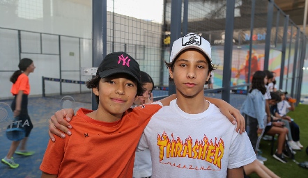  Alonso y Mickey.