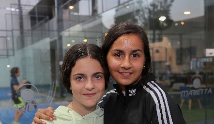  Constanza y Valentina.