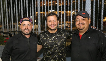  Jonathan Corpi, Andrés Benavente y Víctor Zapata.
