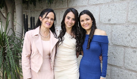 Alejandra Gutiérrez, Fernanda Gouyonnet y Sofía Cabrera.