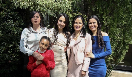 Mónica Zamarrón, Fernanda Gouyonnet, Ximena Gouyonnet, Alejandra Gutiérrez y Sofía Cabrera.