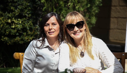  Mónica Zamarrón e Ivonne Gouyonnet.